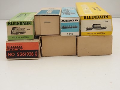 Lot 40 - A group of boxed HO gauge wagons and coaches...