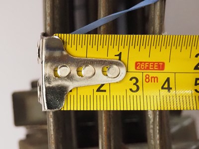 Lot 41 - A large box of vintage HO, S and O gauge 2 and...