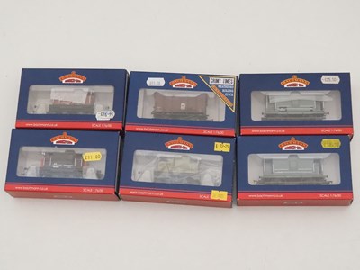 Lot 46 - BACHMANN - various mixed OO gauge wagons and...