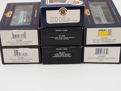 Lot 46 - BACHMANN - various mixed OO gauge wagons and...