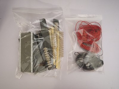 Lot 47 - A large quantity of OO gauge plastic and card...
