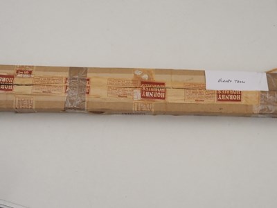 Lot 47 - A large quantity of OO gauge plastic and card...