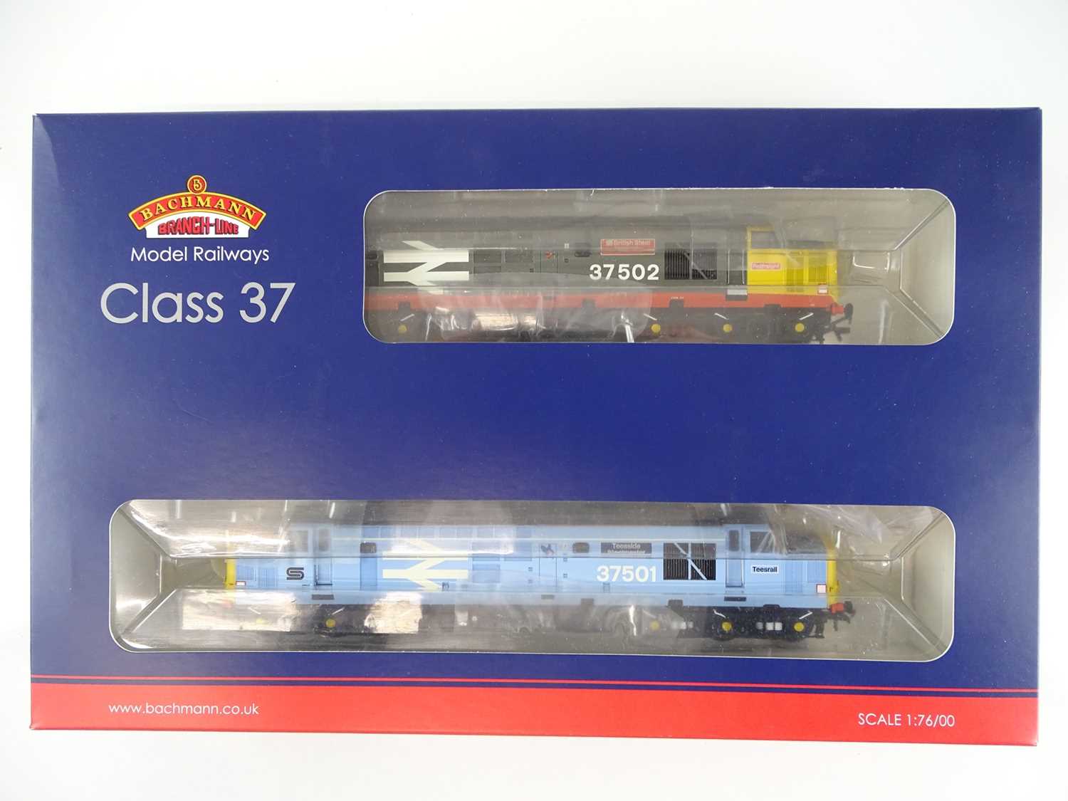 Lot 300 - A BACHMANN 32-381T Class 37 diesel locomotive...