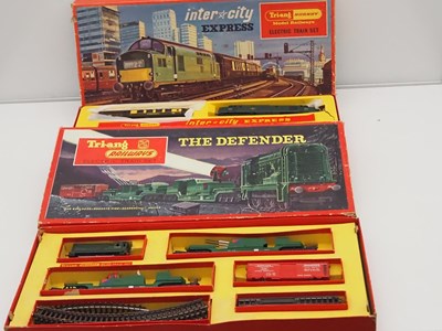 Lot 107 - A pair of OO gauge train sets comprising a TRI-...