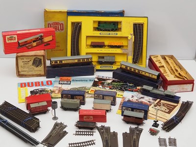 Lot 108 - A group of mostly HORNBY DUBLO OO gauge 2 and...