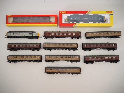 Lot 137 - A boxed HORNBY OO gauge Deltic diesel...