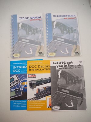 Lot 139 - A ZTC 511 DCC Digital Master Controller system...