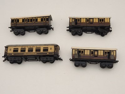 Lot 185 - A group of BASSETT LOWKE O gauge short bogie...