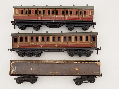 Lot 186 - A pair of BASSETT LOWKE O gauge LMS coaches...