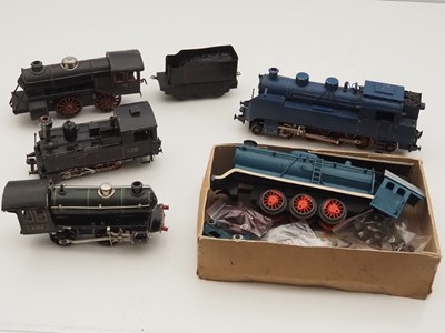 Lot 204 - A group of European O gauge clockwork and...