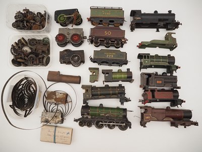 Lot 219 - A group of O gauge locomotive bodies, tenders...