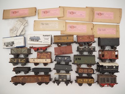 Lot 221 - A group of O gauge tinplate and wooden wagons...