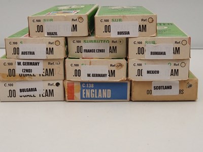 Lot 266 - A group of SUBBUTEO vintage boxed football...