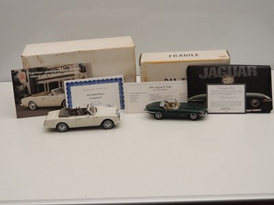 Lot 370 - A pair of FRANKLIN MINT 1:24 scale diecast...