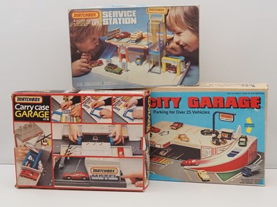 Lot 500 - MATCHBOX - Vintage playsets comprising a...
