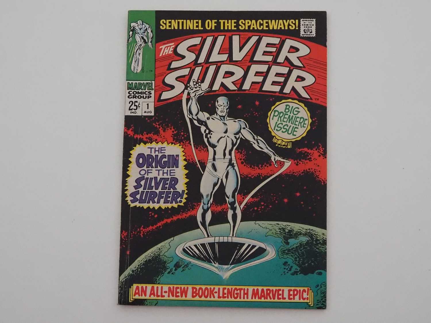 Lot 261 - SILVER SURFER #1 - (1968 - MARVEL) - Silver...