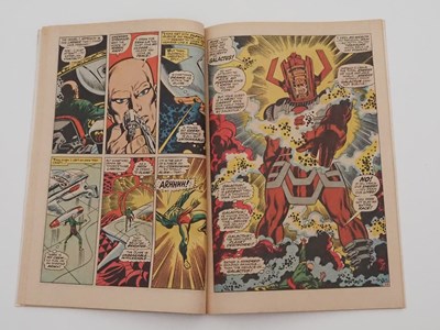 Lot 261 - SILVER SURFER #1 - (1968 - MARVEL) - Silver...