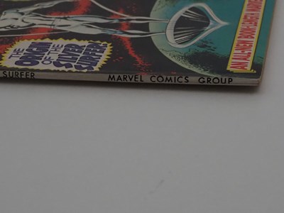 Lot 261 - SILVER SURFER #1 - (1968 - MARVEL) - Silver...