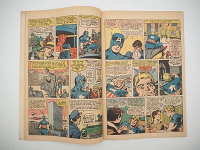 Lot 462 - AVENGERS #4 (1964 - MARVEL - UK Price Variant)...