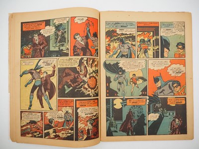 Lot 490 - BATMAN #1 (1940 - DC) - Featuring the first...