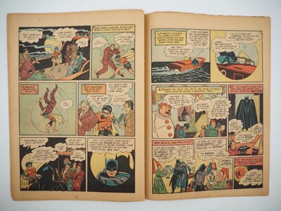 Lot 490 - BATMAN #1 (1940 - DC) - Featuring the first...
