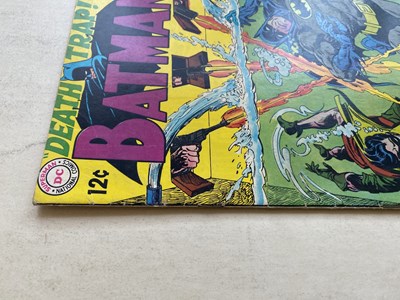 Lot 401 - BATMAN # 207 - (1968 - DC - Cents with Pence...