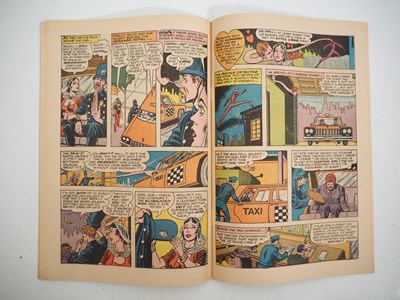 Lot 391 - DETECTIVE COMICS #359 - (1967 - DC) - First...