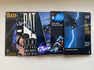 Lot 405 - BATMAN GRAPHIC NOVEL / TRADE PAPERBACK LOT...