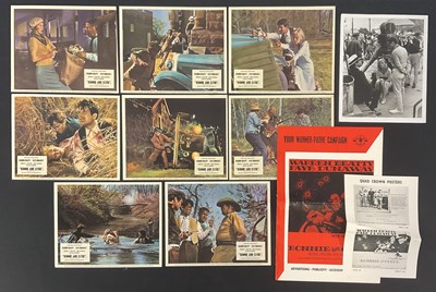 Lot 143 - BONNIE AND CLYDE (1967) set of 8 UK front of...