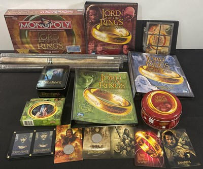 Lot 424 - A quantity of LORD OF THE RINGS memorabilia...
