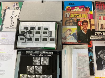 Lot 138 - A substantial mix of ephemera and collectibles...