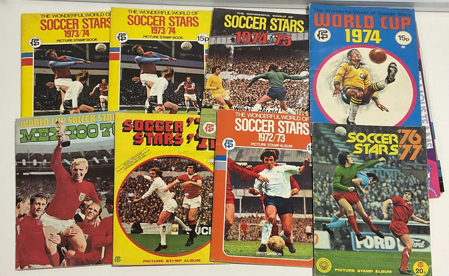 Lot 434 - A group of 8 1970s SOCCER STARS sticker books,...