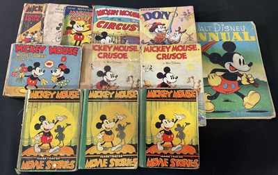 Lot 291 - A collection of vintage WALT DISNEY...