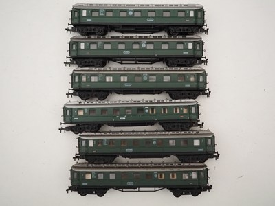 Lot 2 - A quantity of unboxed N gauge German outline...