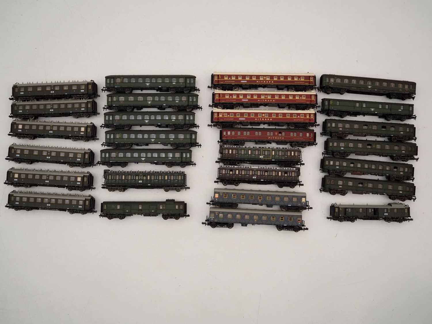 Lot 4 - A quantity of unboxed N gauge mostly Deutsche...