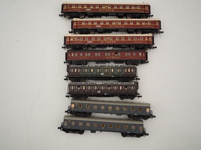 Lot 4 - A quantity of unboxed N gauge mostly Deutsche...
