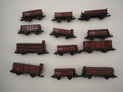 Lot 6 - A quantity of unboxed N gauge predominantly...