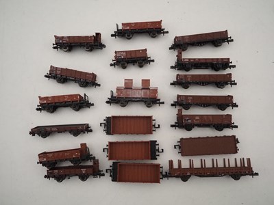 Lot 6 - A quantity of unboxed N gauge predominantly...