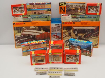 Lot 14 - A quantity of boxed N gauge kits by KIBRI and...
