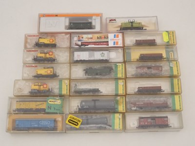 Lot 19 - A group of boxed N gauge continental outline...