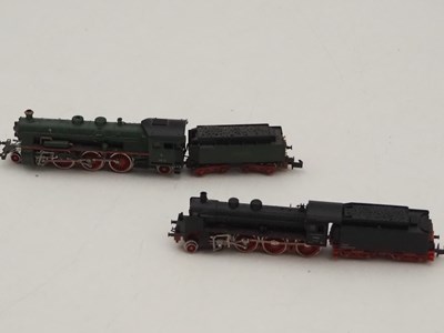 Lot 20 - A group of ARNOLD N gauge rolling stock...