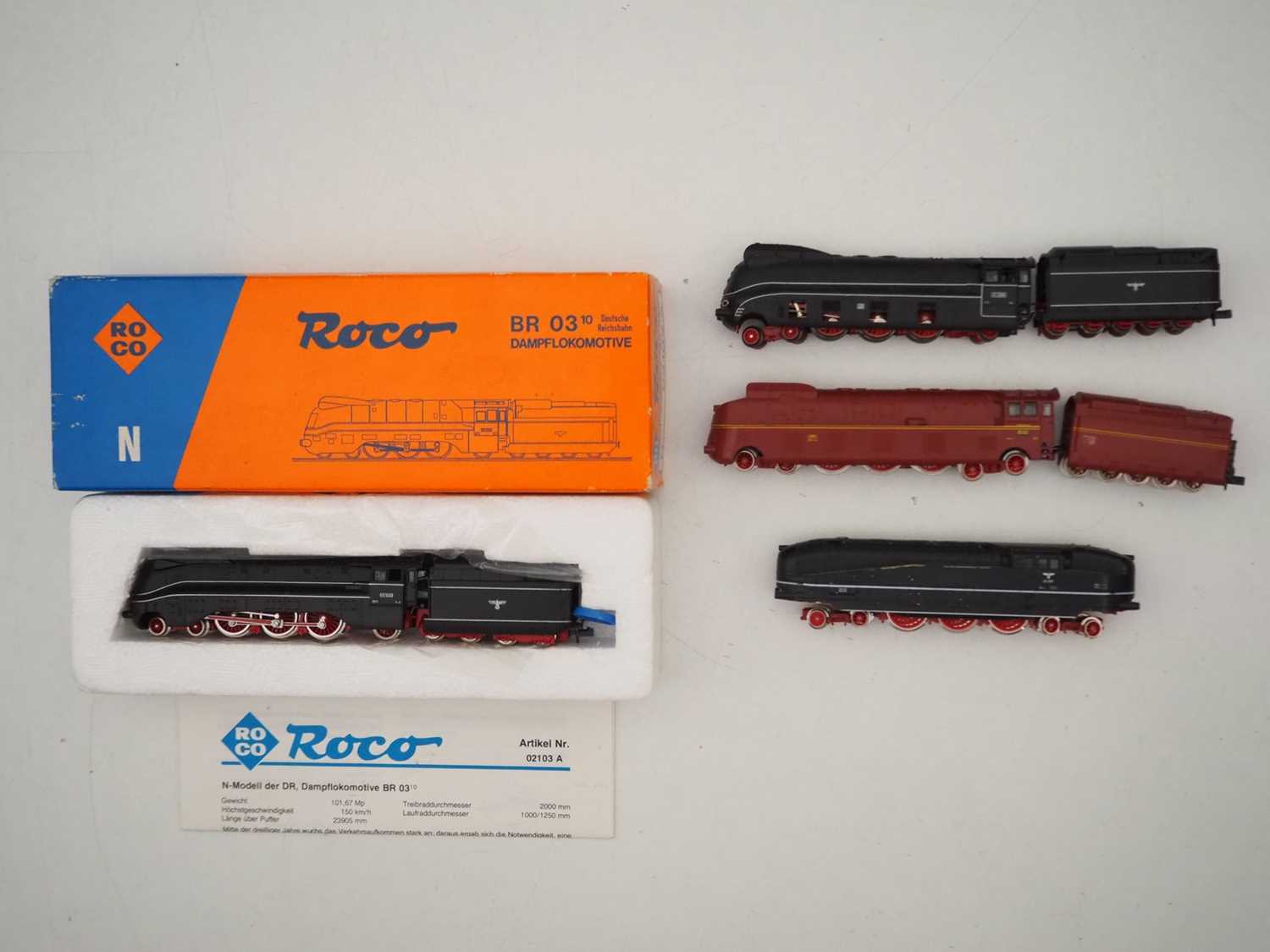 Lot 22 - A boxed ROCO N gauge streamlined German steam...