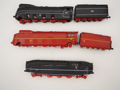 Lot 22 - A boxed ROCO N gauge streamlined German steam...