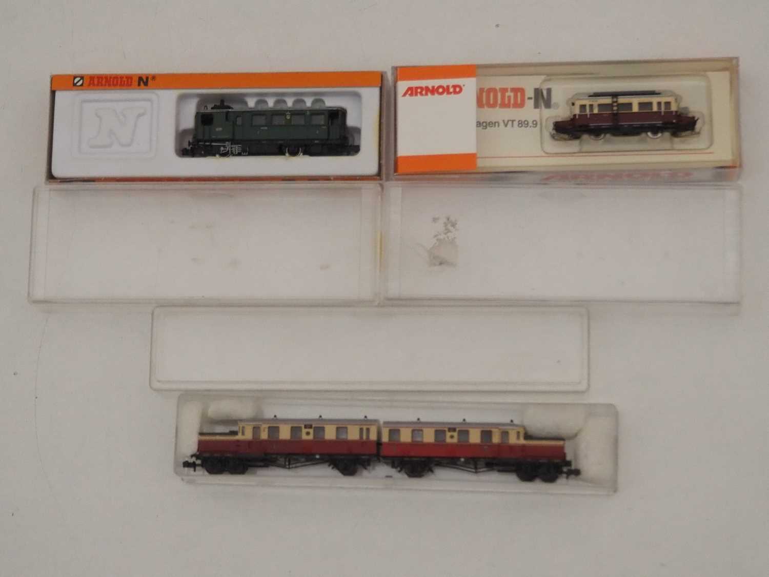 Lot 24 - A pair of ARNOLD N gauge railcars (one steam,...