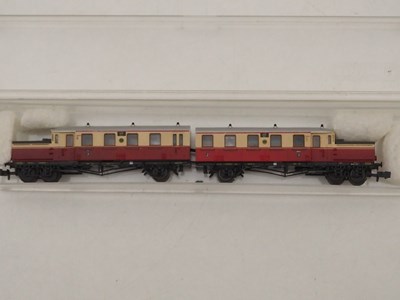 Lot 24 - A pair of ARNOLD N gauge railcars (one steam,...