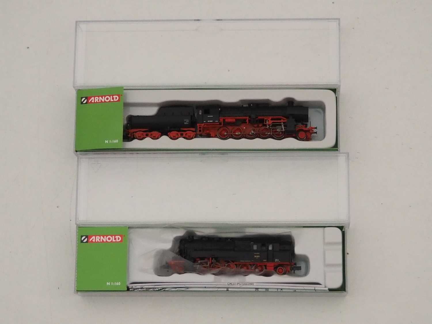 Lot 30 - A pair of ARNOLD N gauge German outline steam...
