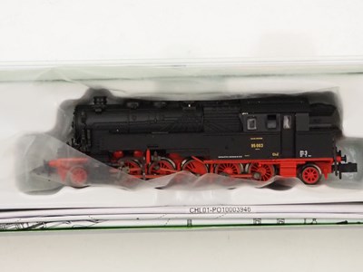 Lot 30 - A pair of ARNOLD N gauge German outline steam...