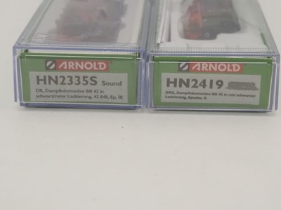 Lot 30 - A pair of ARNOLD N gauge German outline steam...
