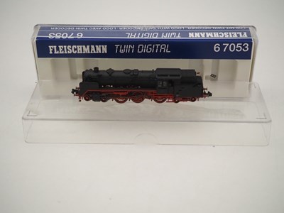 Lot 35 - A pair of FLEISCHMANN N gauge German outline...