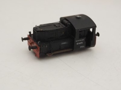 Lot 37 - A pair of German outline N gauge diesel...